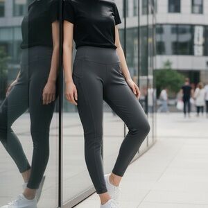 Lululemon Gray Relaxed Nylon Elastaine Joggers Right Zipper Hip Pocket Sz 12